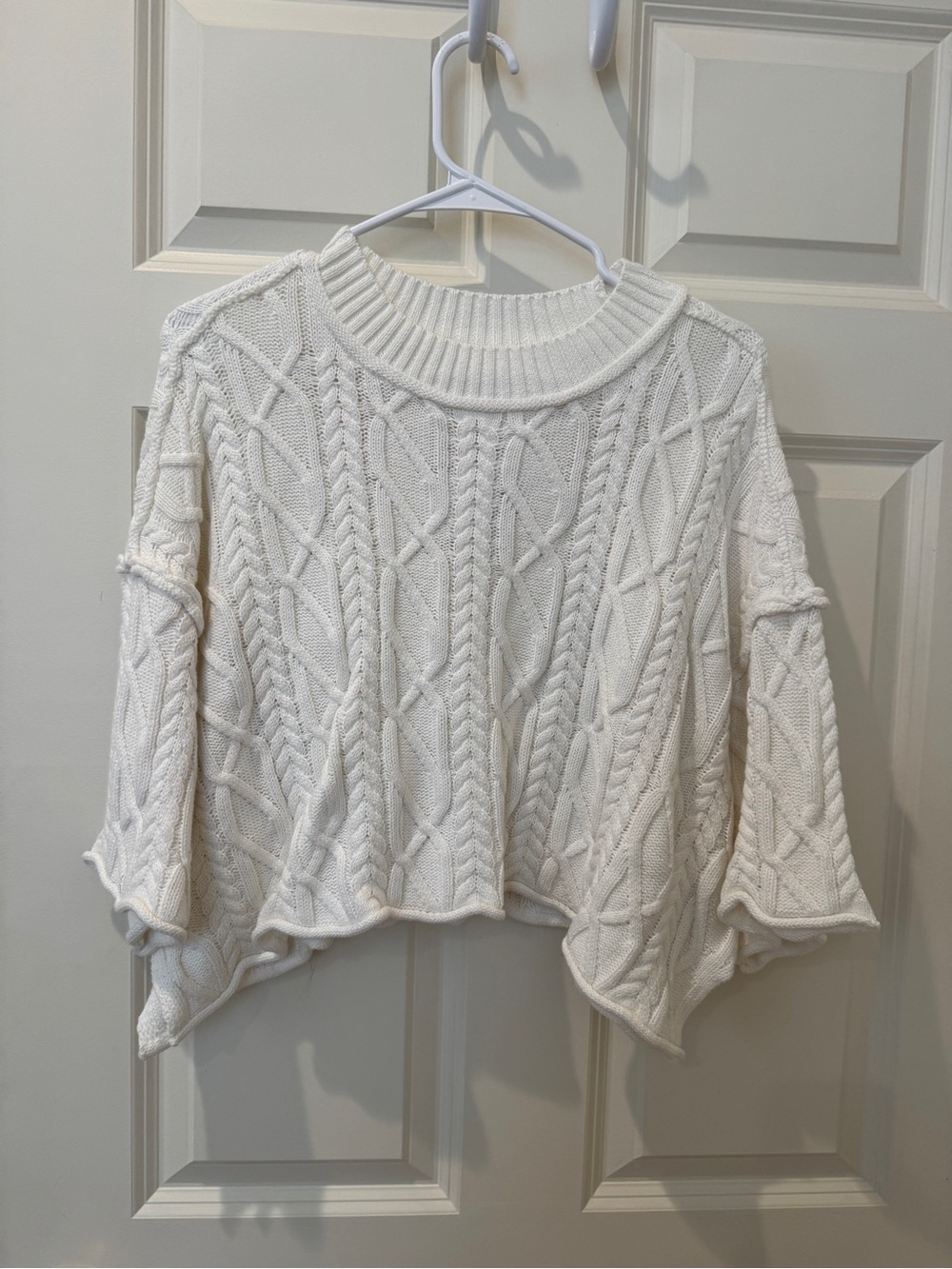 Women’s Cream Short Sleeve Sweater